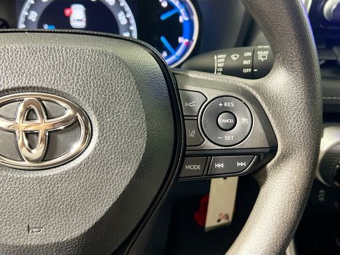 Used 2023 Toyota RAV4 LE AWD/4WD image 19