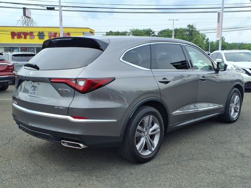 Used 2022 Acura MDX SH-AWD image 3