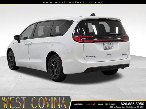 Used 2024 Chrysler Pacifica Limited FWD image 5