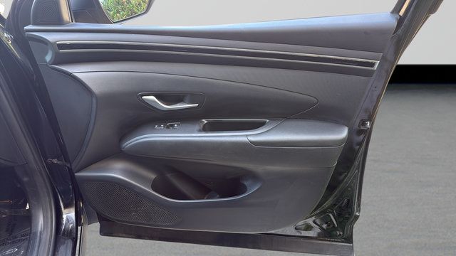 Used 2022 Hyundai Tucson SE FWD image 28
