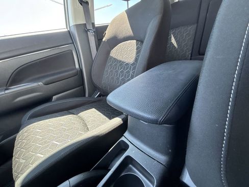 Used 2024 Mitsubishi Outlander Sport LE AWD/4WD image 23