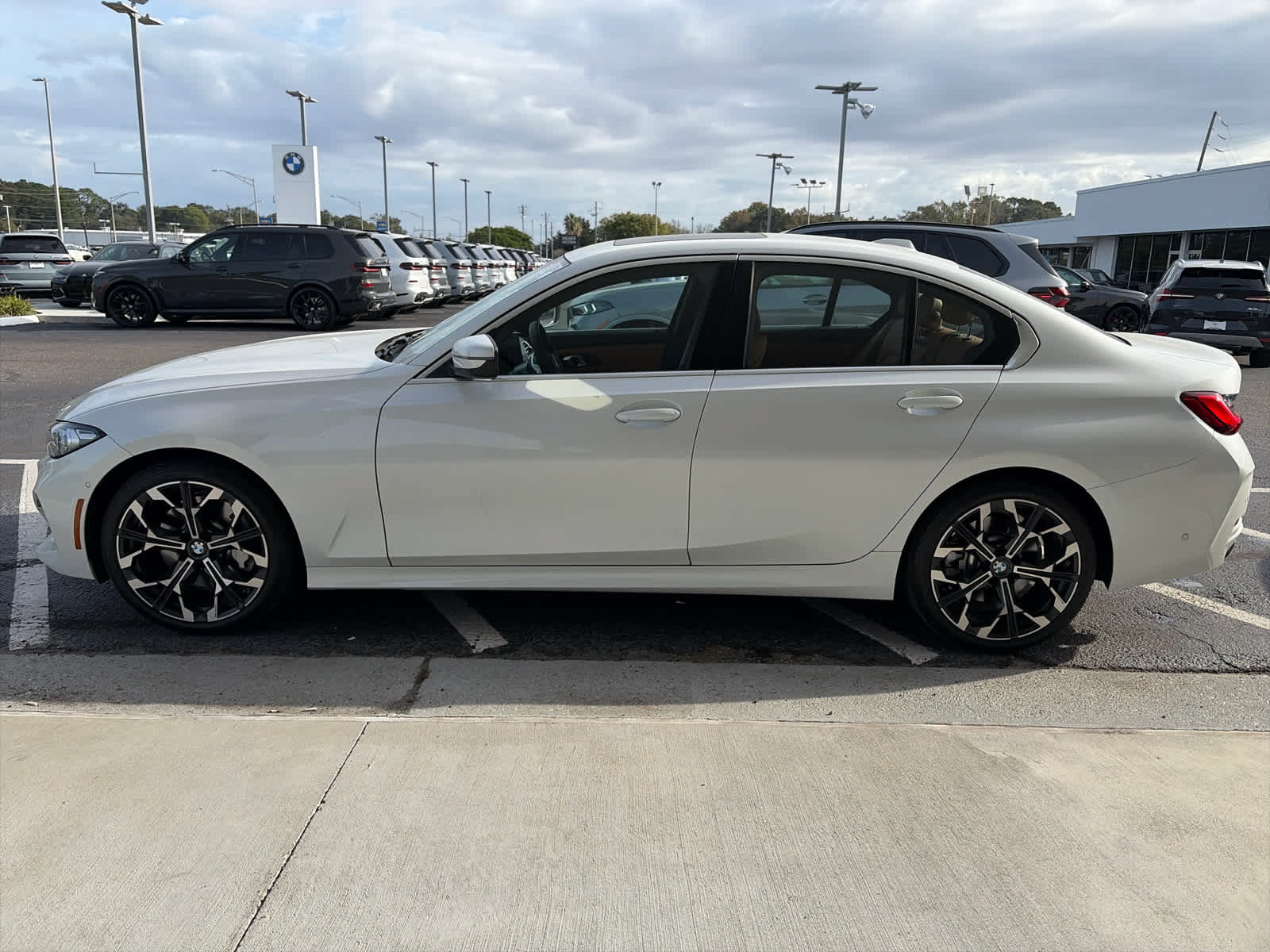 Used 2026 BMW 330i Sedan RWD image 3
