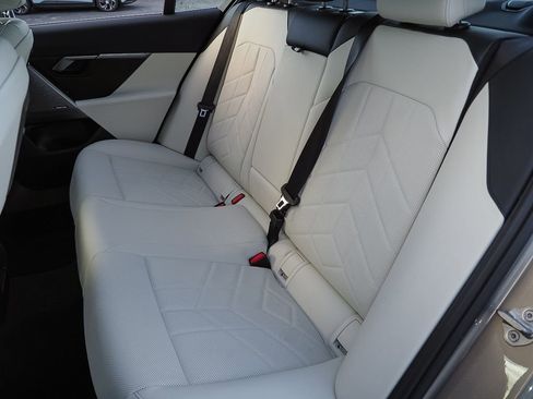 Used 2024 BMW 530i xDrive 530i xDrive w/ Convenience Package image 24