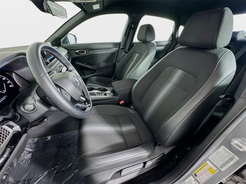 Used 2025 Honda Civic Sport image 12