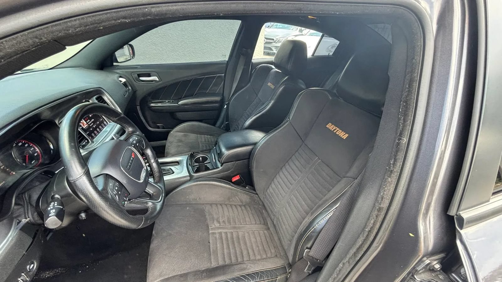 Used 2017 Dodge Charger R/T RWD image 9