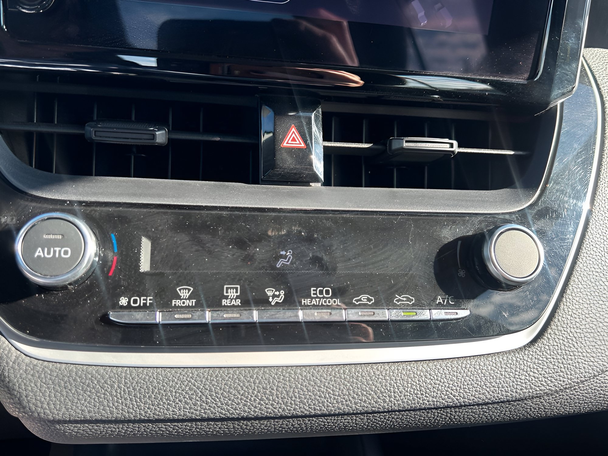 Used 2024 Toyota Corolla LE FWD image 26