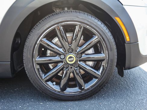 Used 2021 MINI Cooper SE w/ 6.5" Touchscreen Package image 9