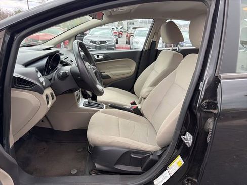 Used 2014 Ford Fiesta SE image 12