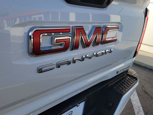 Used 2023 GMC Canyon Elevation w/ Elevation Premium Package image 5