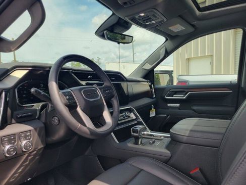 Used 2026 GMC Sierra 1500 Denali AWD/4WD image 11