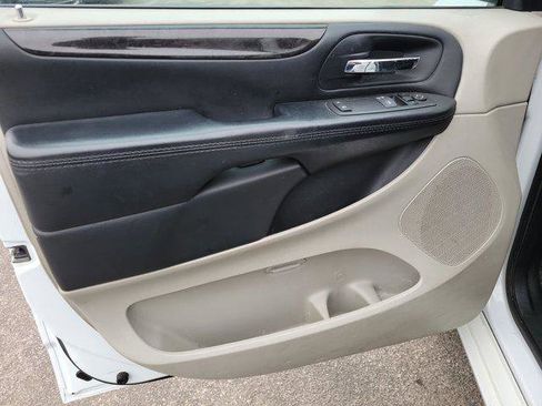 Used 2016 Dodge Grand Caravan SE w/ Quick Order Package 29E SE image 16