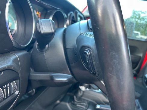 Used 2022 Jeep Wrangler Unlimited Sport image 37