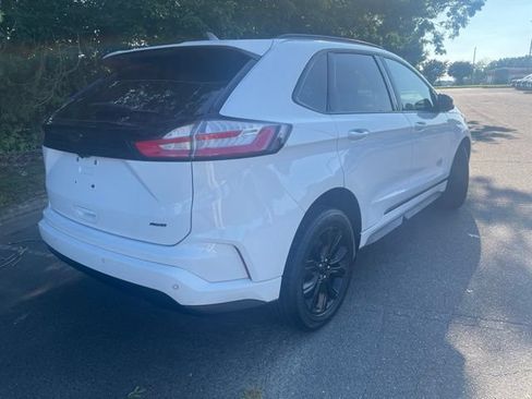 Used 2024 Ford Edge SE w/ Black Appearance Package AWD/4WD image 5