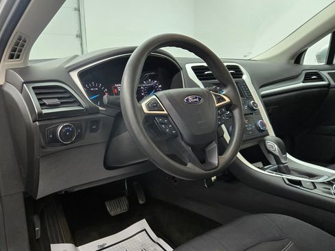 Used 2014 Ford Fusion SE image 17