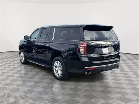 Used 2024 Chevrolet Suburban Premier image 7