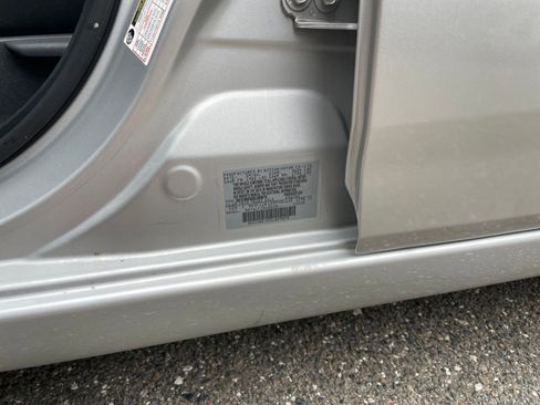 Used 2025 Nissan Versa SV image 27