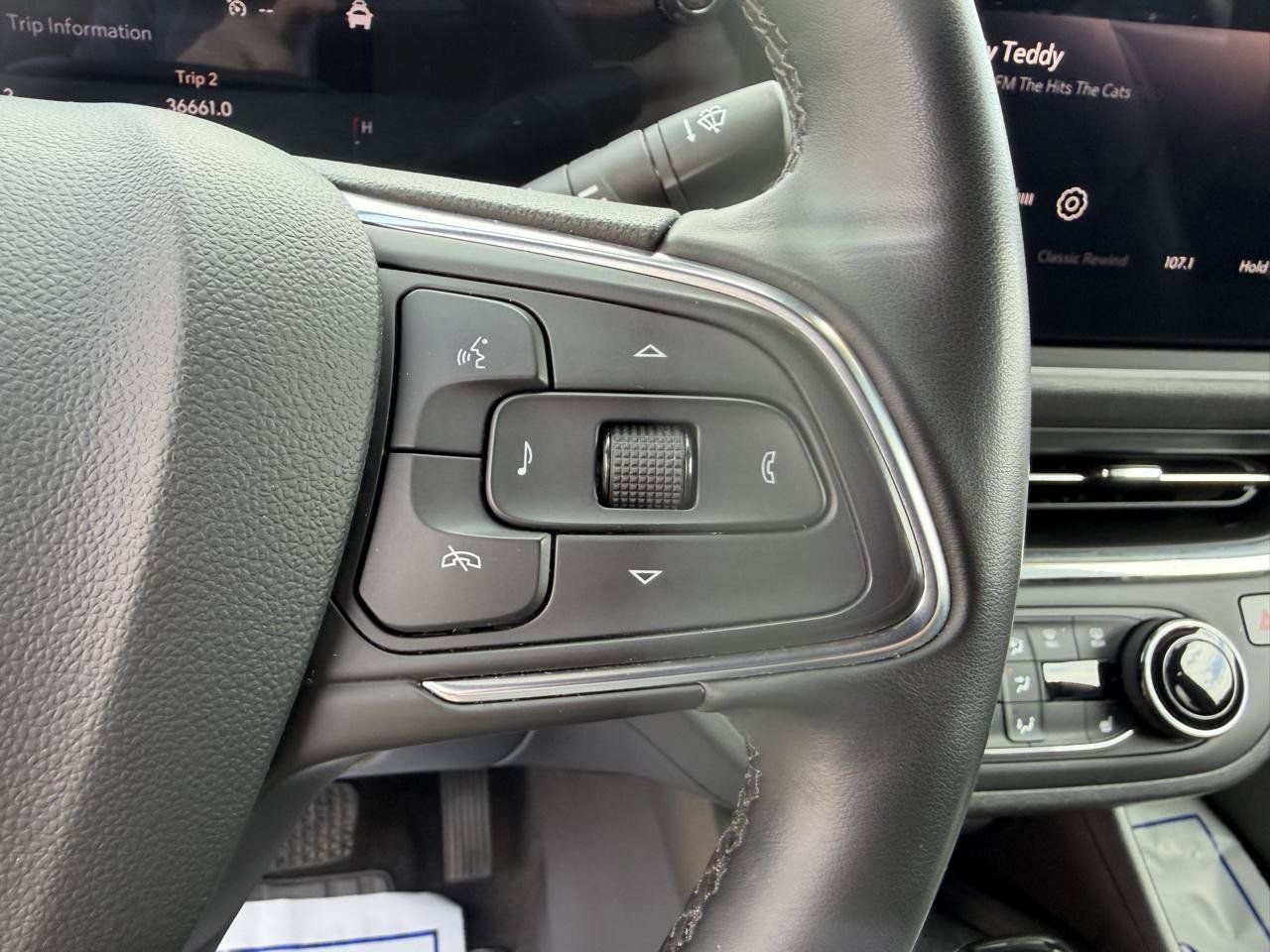 Used 2024 Buick Envista Preferred w/ Convenience I Package FWD image 28