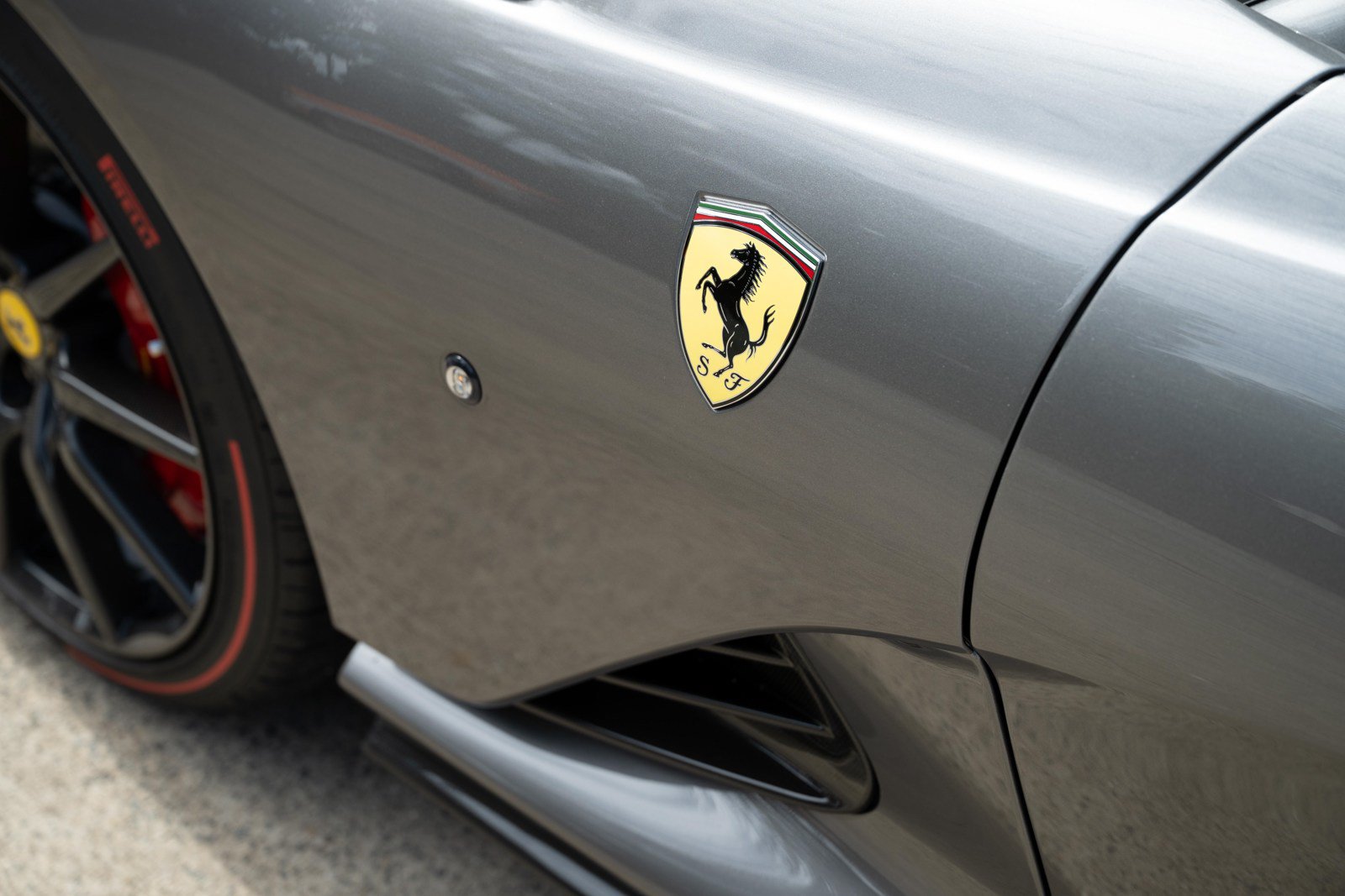 Used 2022 Ferrari 812 Competizione RWD image 21