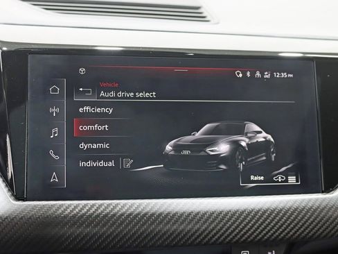 Used 2022 Audi e-tron GT Premium Plus w/ Performance Package image 18