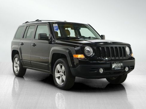 Used 2014 Jeep Patriot Latitude w/ Sun/Sound Group image 7