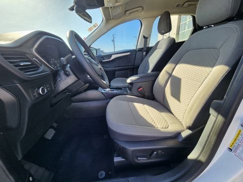 Used 2022 Ford Escape SE w/ SE Sport Appearance Package image 9