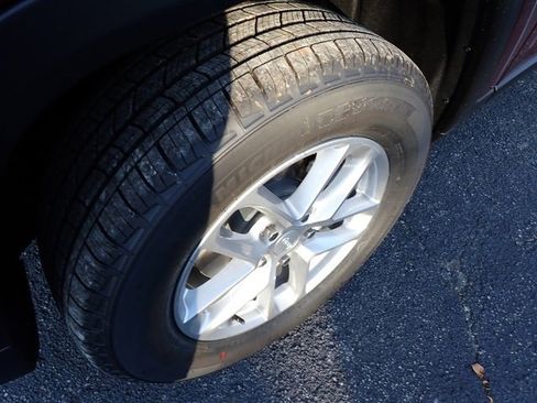 New 2025 Jeep Grand Cherokee Laredo X image 10