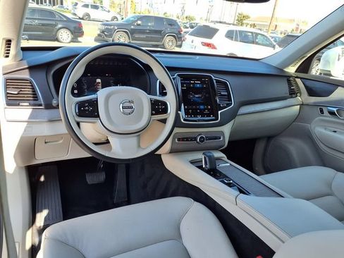 Used 2023 Volvo XC90 B6 Plus AWD/4WD image 9