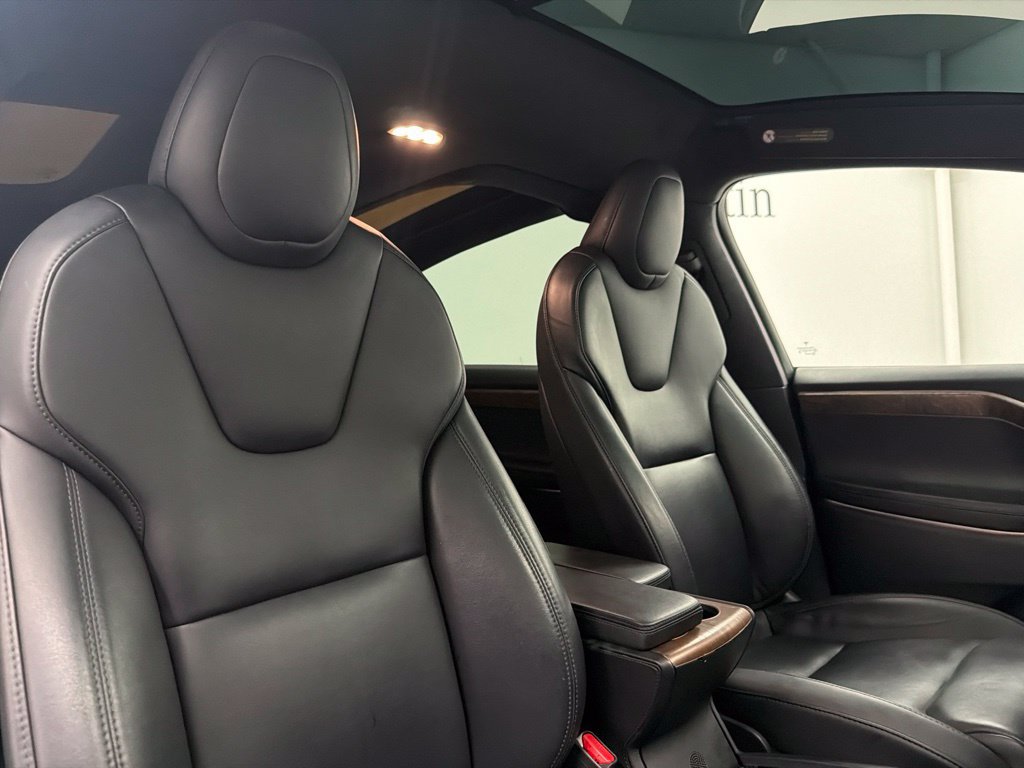 Used 2020 Tesla Model X Long Range AWD/4WD image 27