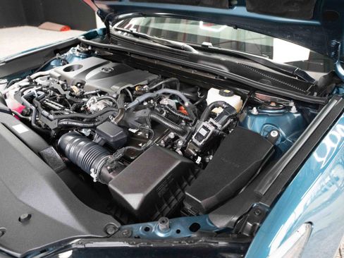 Used 2025 Toyota Camry LE image 32