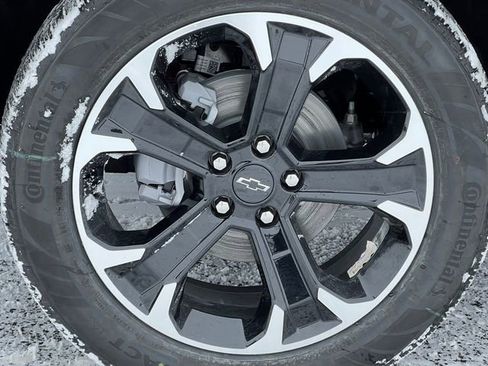 New 2026 Chevrolet Equinox LT w/ Convenience Package II image 7