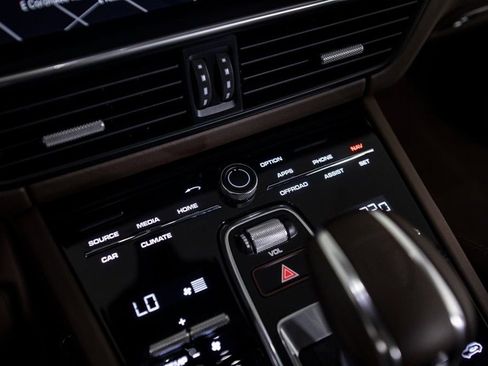 Used 2022 Porsche Cayenne Turbo S image 29