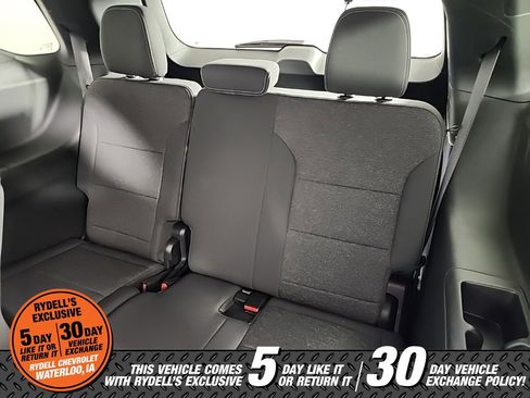 Used 2025 Chevrolet Traverse LT image 23
