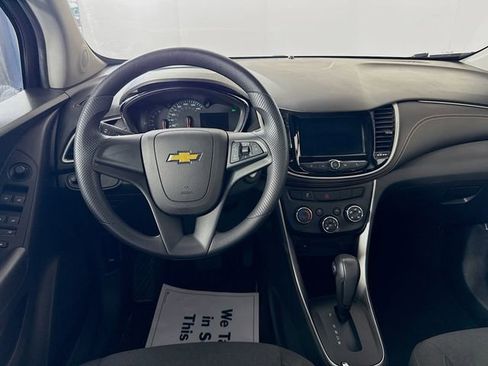 Used 2018 Chevrolet Trax LS image 23