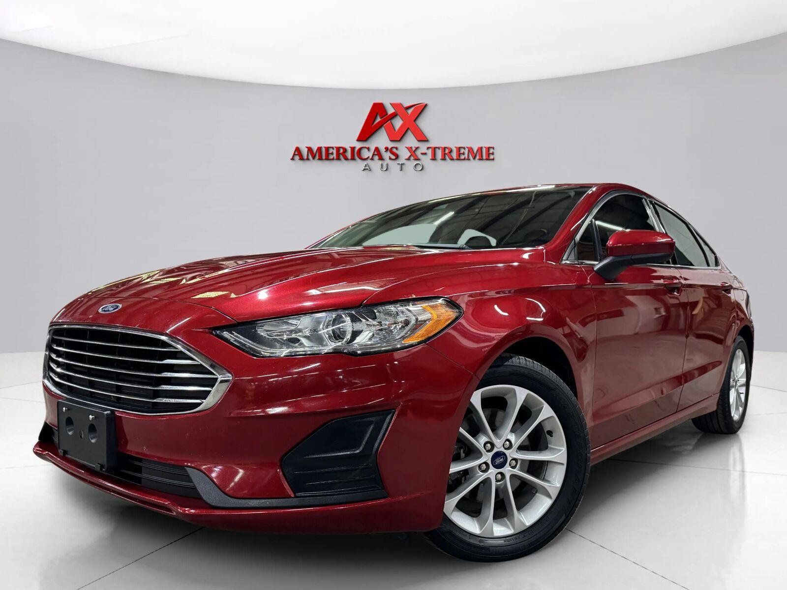 Used 2020 Ford Fusion SE FWD image 1