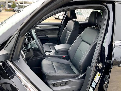 Used 2021 Volkswagen Atlas Cross Sport SE image 6