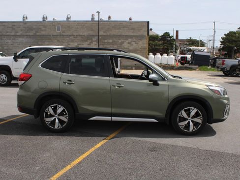 Used 2020 Subaru Forester Touring AWD/4WD image 4
