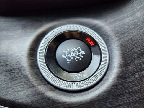 Used 2022 Jeep Grand Cherokee L Limited image 8