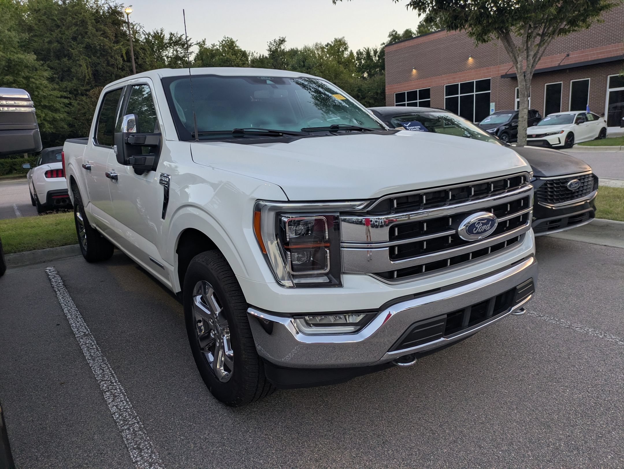 Used 2021 Ford F150 Lariat w/ Equipment Group 502A High AWD/4WD image 1
