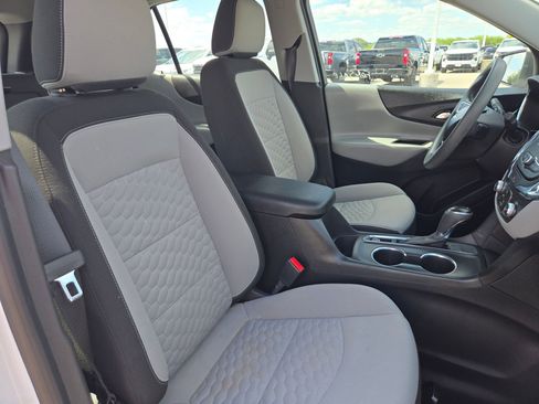 Certified 2021 Chevrolet Equinox LS FWD image 25
