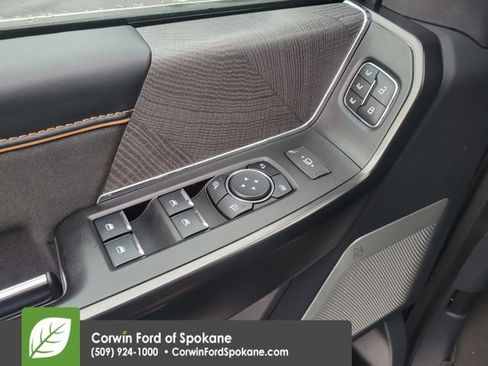 Certified 2023 Ford F350 Platinum w/ Tremor Off-Road Package AWD/4WD image 24