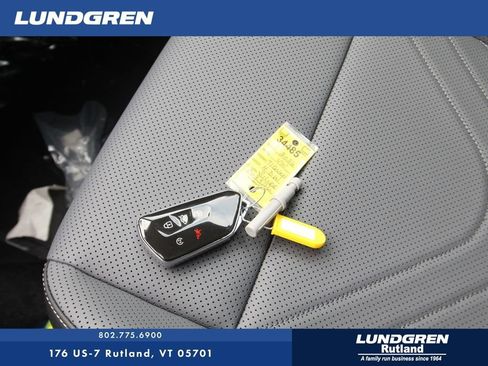 New 2026 Volkswagen Tiguan SE AWD/4WD image 7