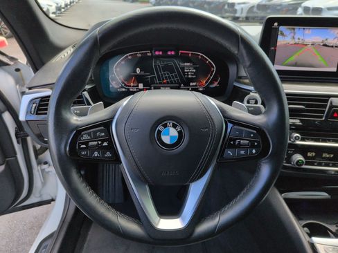Used 2022 BMW 530i xDrive AWD/4WD image 18