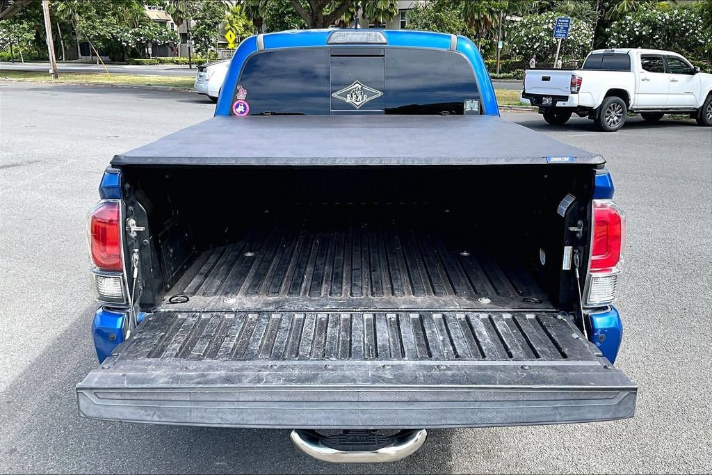 Used 2017 Toyota Tacoma Limited RWD image 30