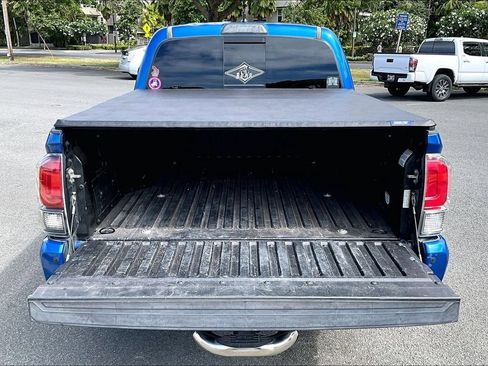Used 2017 Toyota Tacoma Limited RWD image 30
