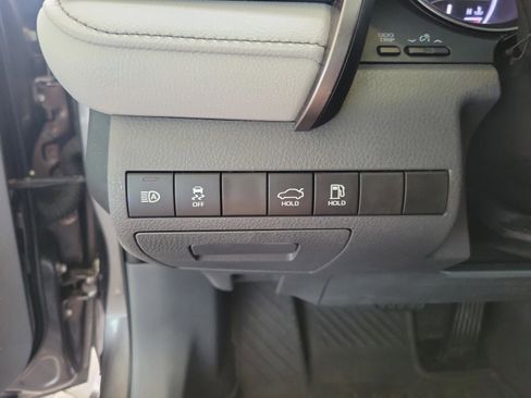 Used 2024 Toyota Camry SE image 28