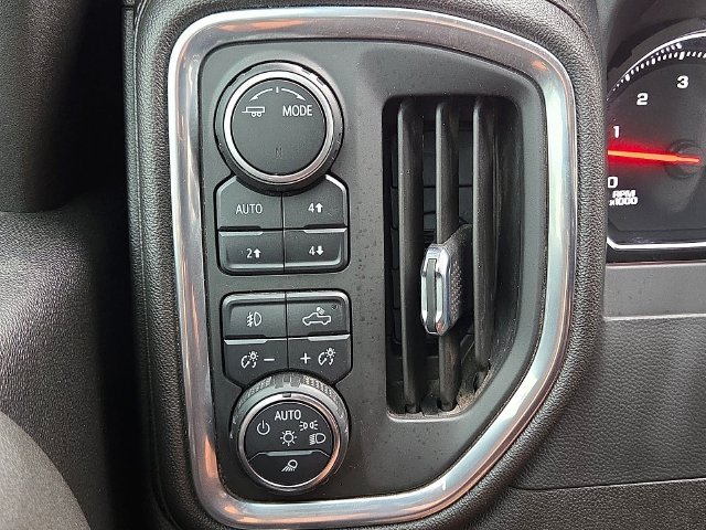 Used 2022 Chevrolet Silverado 2500 LTZ AWD/4WD image 19