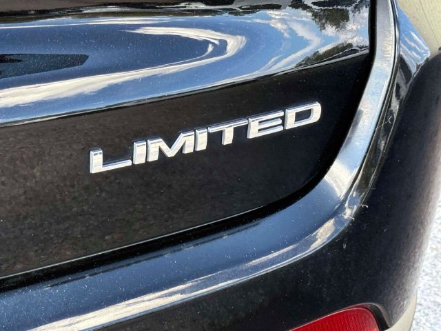 Used 2023 Jeep Compass Limited AWD/4WD image 12