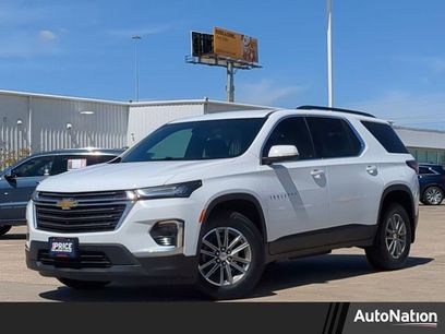 Used 2023 Chevrolet Traverse LT