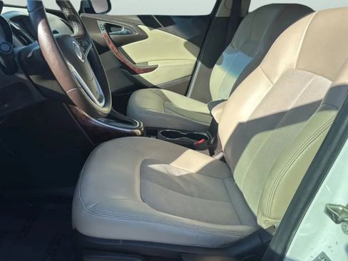 Used 2013 Buick Verano FWD image 25