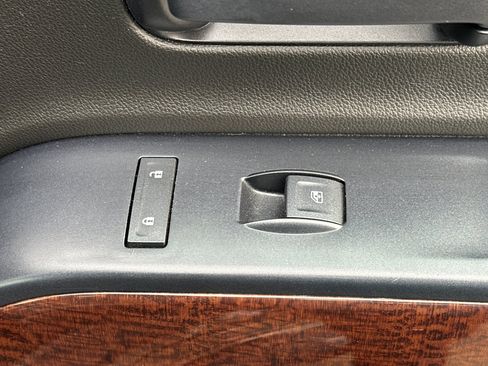 Used 2014 GMC Sierra 1500 SLT w/ SLT Crew Cab Value Package image 21